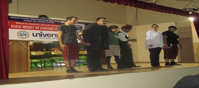 EMN�YET�TEN ��RENC�LERE T�YATRO G�STER�S� VE SA�LIK TARAMASI